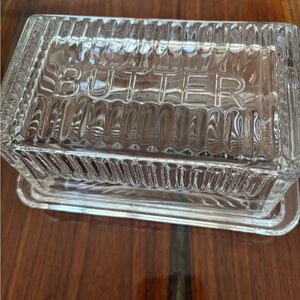 Clear glass heavy butter dish like new!